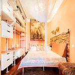 Quit And Central Designer Loft With Elevator