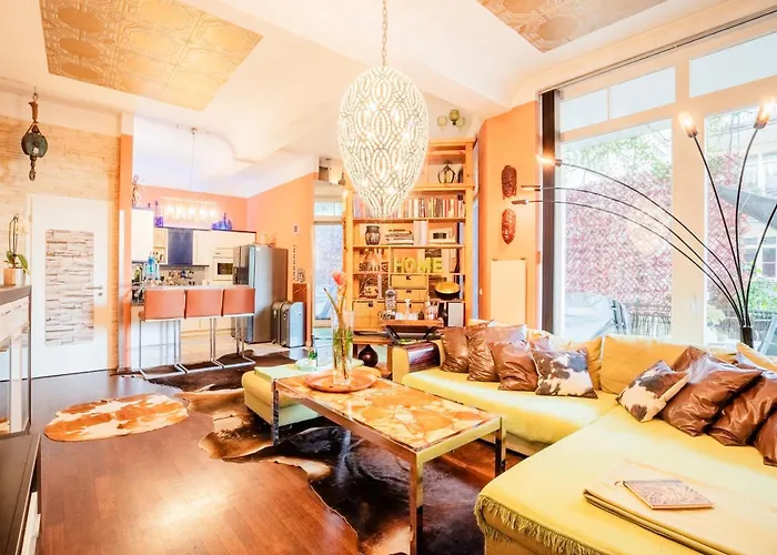Quit And Central Designer Loft With Elevator