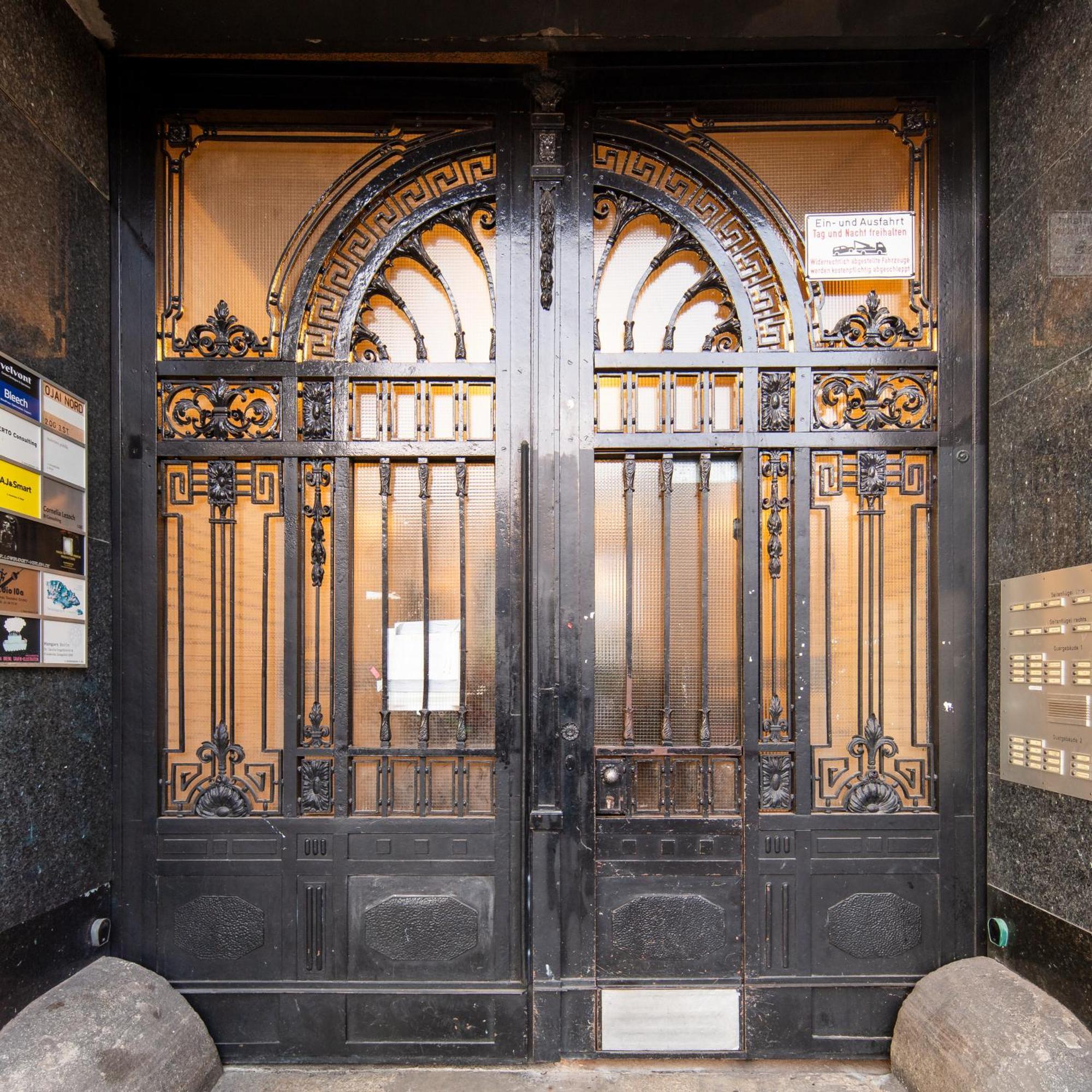Quit And Designer Loft With Elevator Appartement